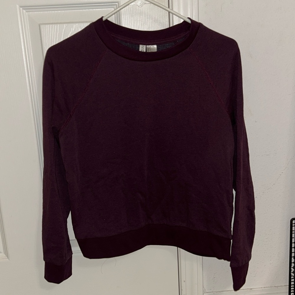 Maroon basic crewneck